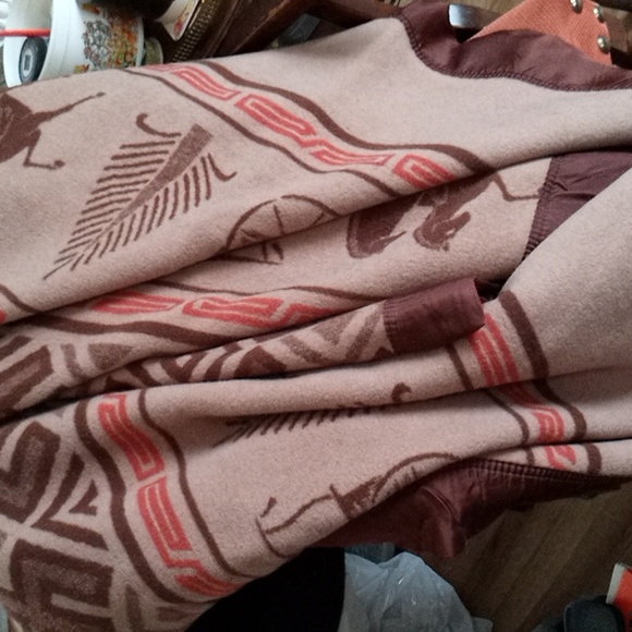 Vintage 70s PEACOCK Beige Heavy Woolen Blanket w Brown Satin Trim - Picture 7 of 7